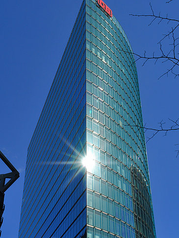 Foto Hochhaus der Deutschen Bahn