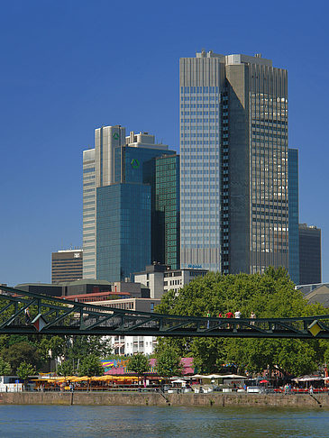 Eurotower und Dresdener Bank Foto 