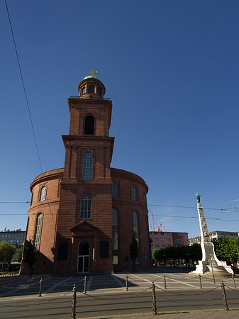 Fotos Paulskirche mit Statue | Frankfurt am Main