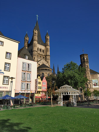 Groß St Martin hinter Fischmarkt Foto 