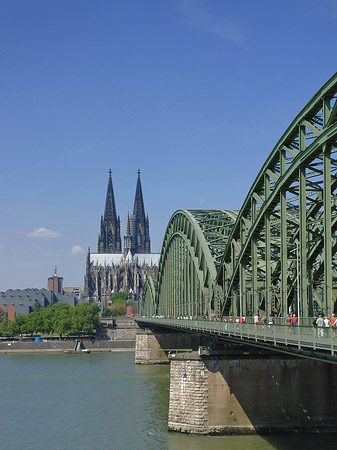 Hohenzollernbrücke am Kölner Dom