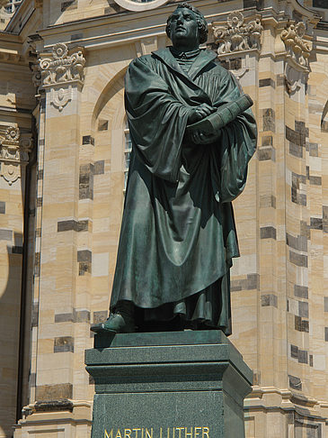 Frauenkirche und Lutherdenkmal Foto 