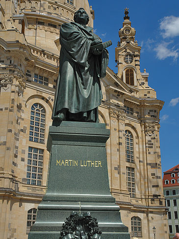 Frauenkirche und Lutherdenkmal