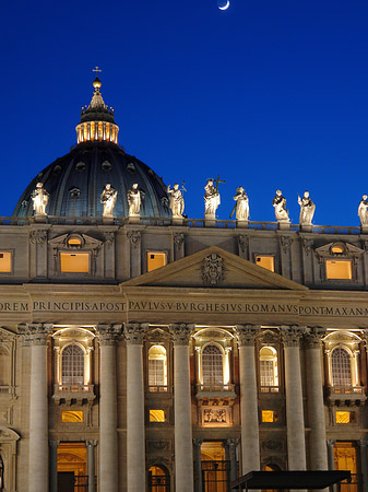 Foto Petersdom mit Halbmond