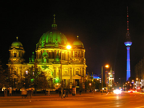 Foto Berliner Dom bei Nacht