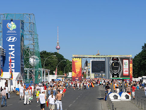 Foto Fanmeile am Brandenburger Tor - Berlin