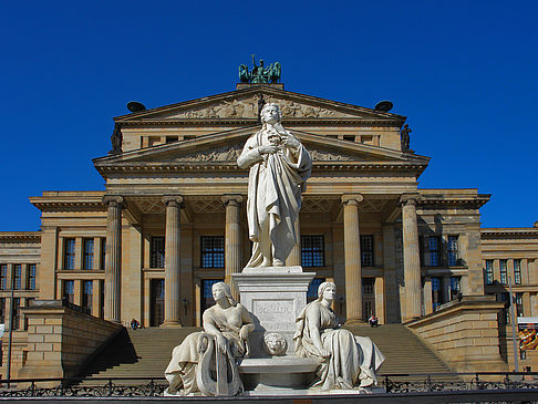 Fotos Schillerdenkmal mit Konzerthaus | Berlin