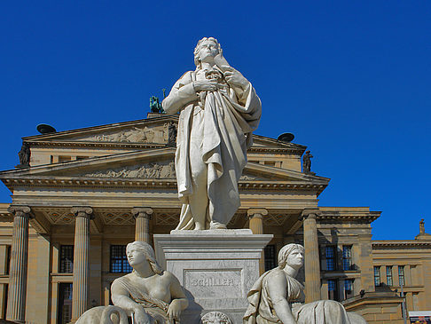 Fotos Schillerdenkmal mit Konzerthaus | Berlin