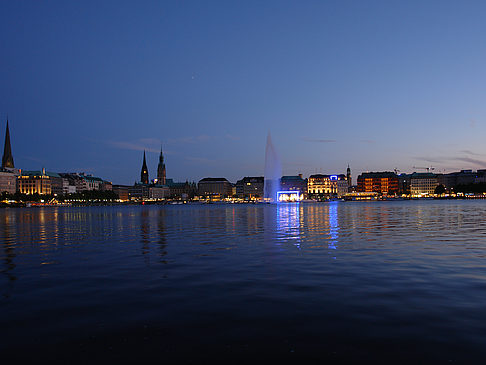 Binnenalster am Abend Fotos