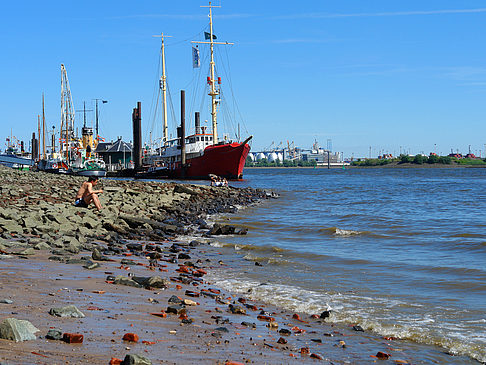 Foto Strand und Hafen von Övelgönne