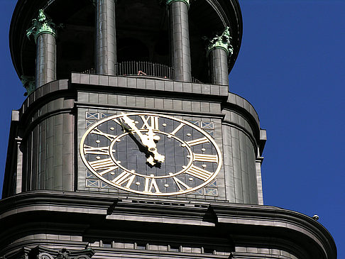 Foto St. Michaelis Kirche - Turm