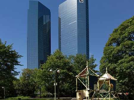 Fotos Deutsche Bank mit Spielplatz | Frankfurt am Main