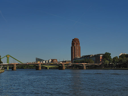 Foto Main Plaza und Untermainbrücke - Frankfurt am Main