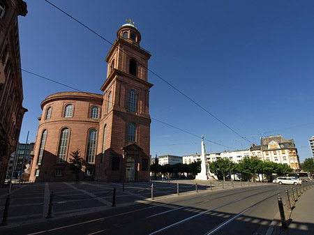 Foto Paulskirche mit Straße