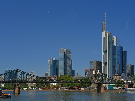 Fotos Skyline von Frankfurt mit eisernem Steg | Frankfurt am Main