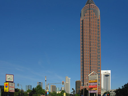 Foto Messeturm auf der Theodor-Heuss-Allee