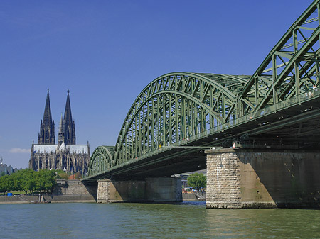 Foto Hohenzollernbrücke am Kölner Dom - Köln