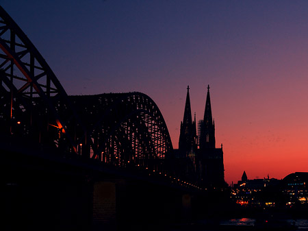 Fotos Kölner Dom hinter der Hohenzollernbrücke | Köln