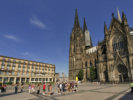 Foto Kölner Dom mit Domhotel - Köln